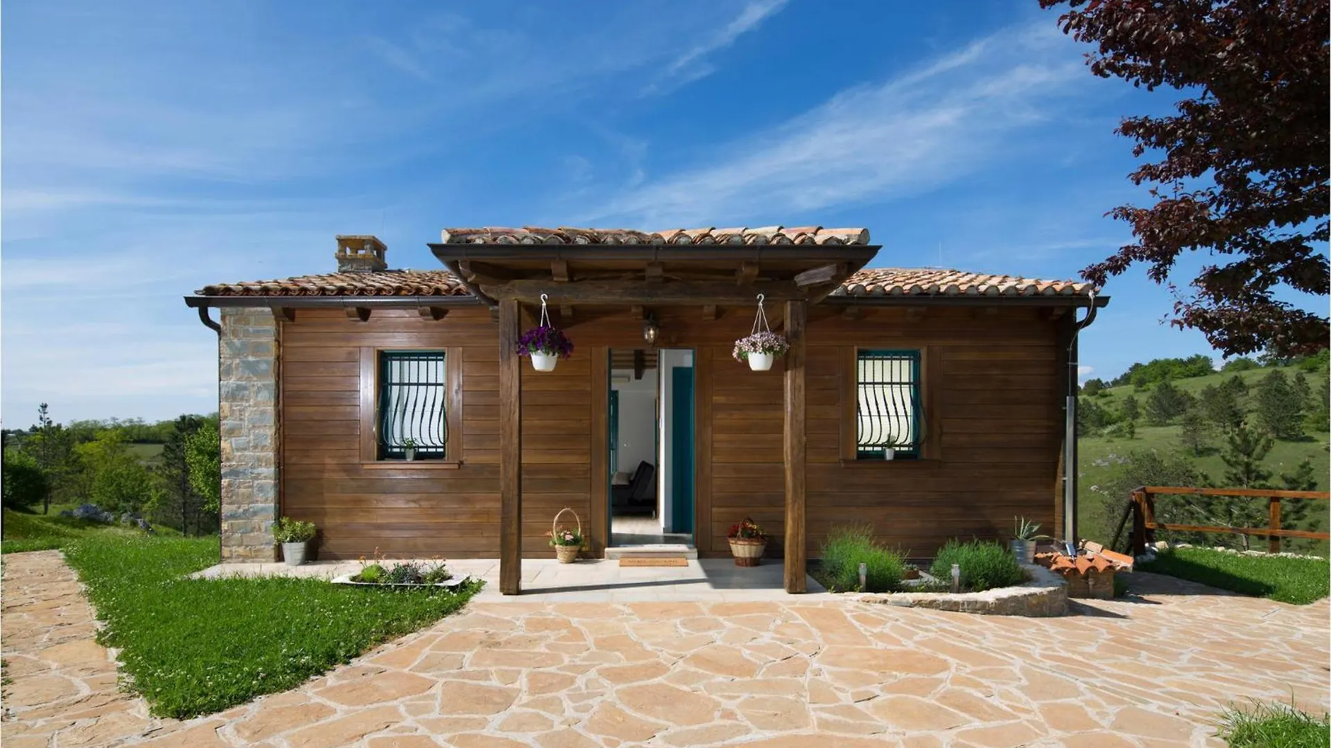 Stunning Home In Trviz With Outdoor Swimming Pool